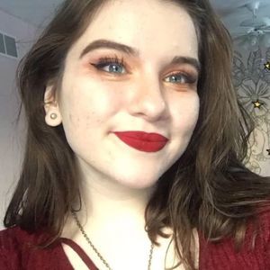 Meet your Posher, Dominica